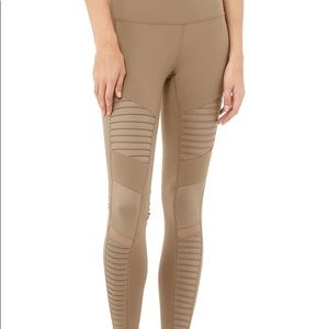 All Yoga Moto Leggings in Gravel